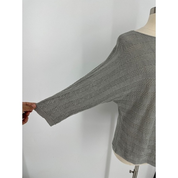 Tahari Linen Long Sleeve Top - Picture 4 of 9